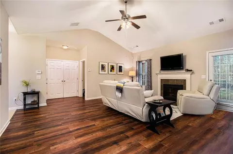 1188 Warm Spring Ct, Hampton, GA 30228 photo 5