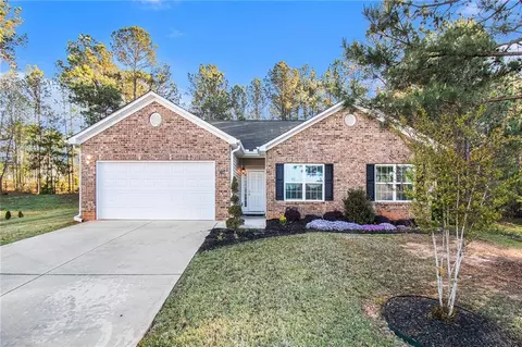 1188 Warm Spring Ct, Hampton, GA 30228