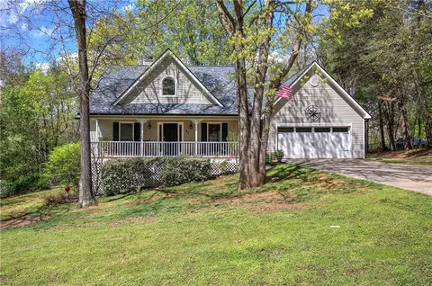27 Indian Hills Dr, Rydal, GA 30171