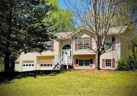 561 Chestatee Pt, Dawsonville, GA 30534