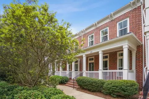 619 Brennan Dr, Decatur, GA 30033
