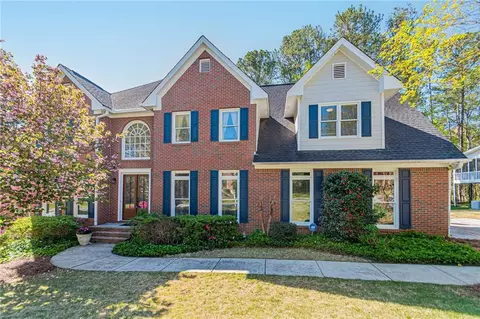 4930 Southern Pine Way, Lilburn, GA 30047