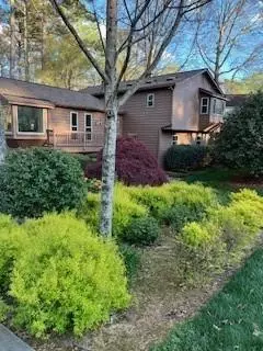 4818 Woodspring Dr NE, Marietta, GA 30066