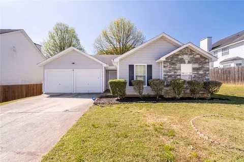 6475 Brenda Ann Dr, Lithonia, GA 30058