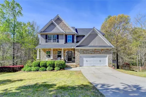 5602 Wooded Valley Way, Flowery Branch, GA 30542