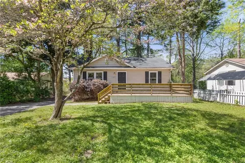 4673 Lake Cir, Forest Park, GA 30297