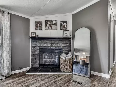 Living - 873 Evans Rd, Jasper, GA 30143 photo 2 of 5