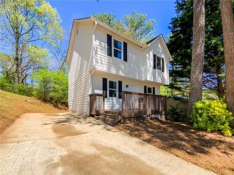 8009 Big Rock Dr, Douglasville, GA 30134