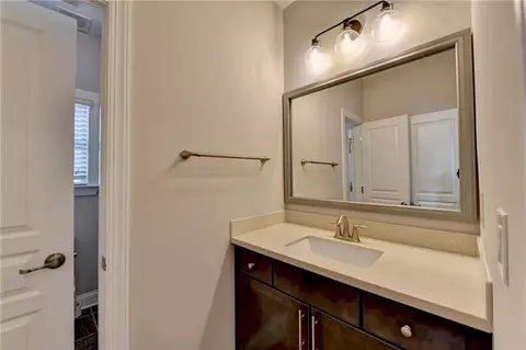 Bath - 662 Faraday Cir, Suwanee, GA 30024 photo 7 of 8