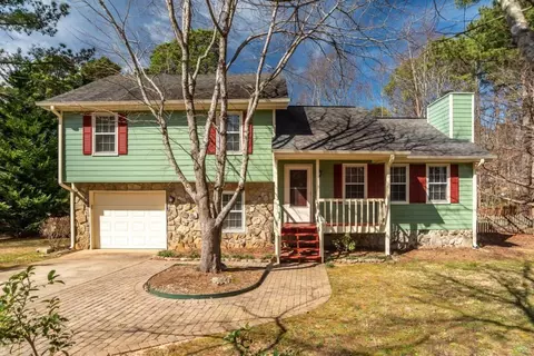 2504 Hammock Ct, Suwanee, GA 30024
