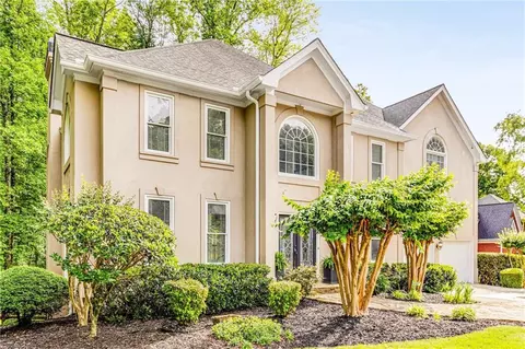 900 Sundew Dr, Alpharetta, GA 30005