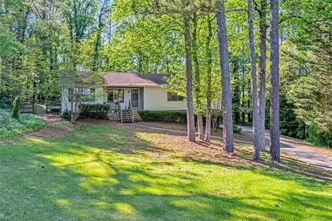 313 Summer Ct, Woodstock, GA 30188
