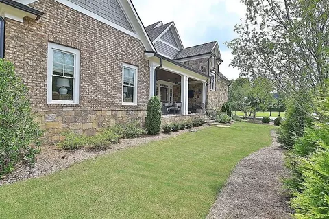 Exterior - 4245 Central River Park, Duluth, GA 30096 photo 8 of 25