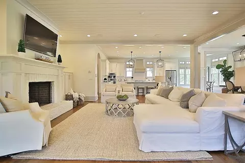 Living - 4245 Central River Park, Duluth, GA 30096 photo 3 of 9
