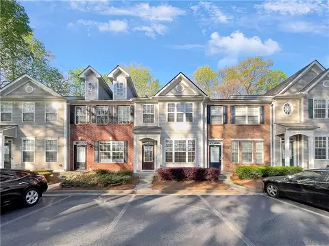1434 Penhurst Dr, Lawrenceville, GA 30043