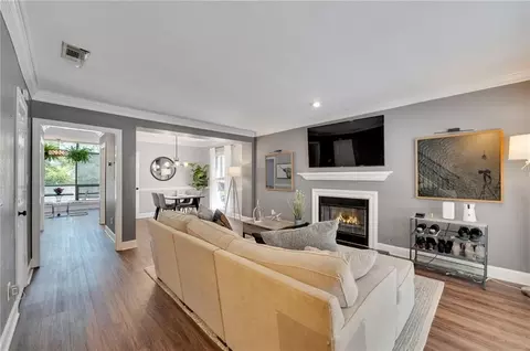 7500 Roswell Rd #40, Sandy Springs, GA 30350