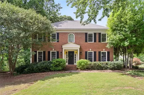 1055 Swan Mill Ct, Suwanee, GA 30024