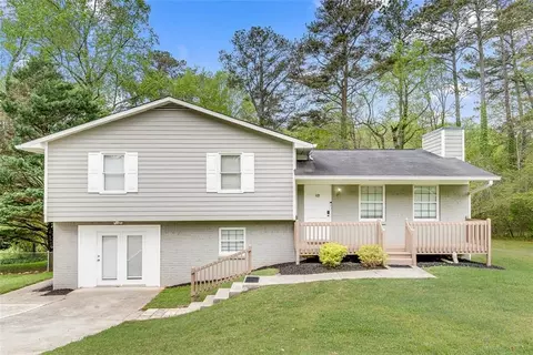 42 Dewey Ln SE, Marietta, GA 30060
