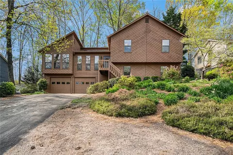 1106 Tom Ln, Marietta, GA 30066