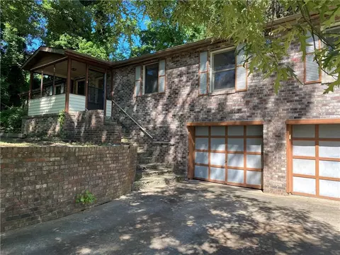 1632 Burks Dr, Morrow, GA 30260