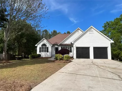 11708 Palmer Ct, Fayetteville, GA 30215