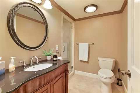 Bath - 9725 Farmbrook Ln, Johns Creek, GA 30022 photo 7 of 7