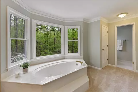 Bath - 9725 Farmbrook Ln, Johns Creek, GA 30022 photo 3 of 7