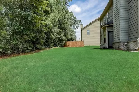 Exterior - 110 Regency Pl, Covington, GA 30016 photo 7 of 9