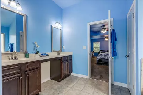 Bath - 110 Regency Pl, Covington, GA 30016 photo 2 of 4