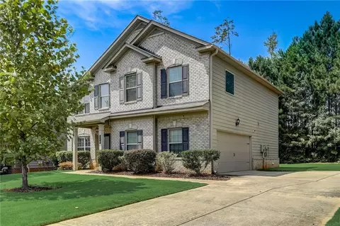 Exterior - 110 Regency Pl, Covington, GA 30016 photo 2 of 9