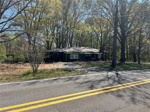 1718 County Line Rd, Cumming, GA 30040