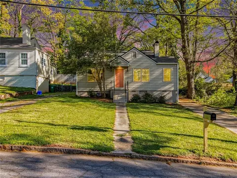 2594 Eastwood Dr, Decatur, GA 30032