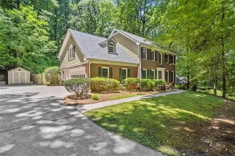 190 Hembree Circle Dr, Roswell, GA 30076