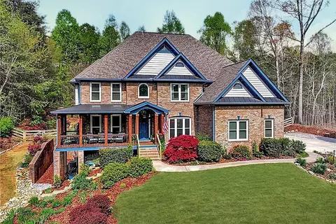 123 Oak Forest Dr, Dawsonville, GA 30534