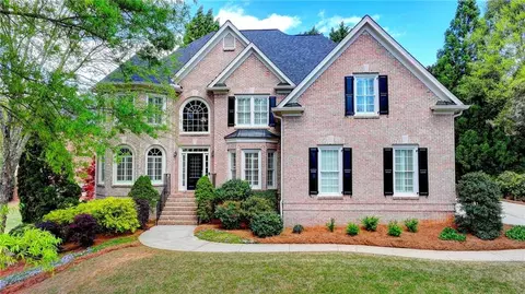 7560 Laurel Oak Dr, Suwanee, GA 30024