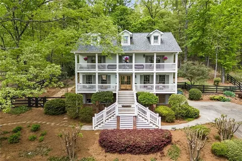 10830 Shallowford Rd, Roswell, GA 30075