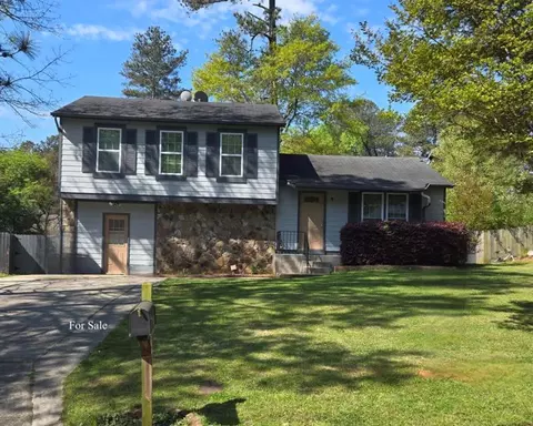 764 Jacksons Mill Way NW, Lilburn, GA 30047
