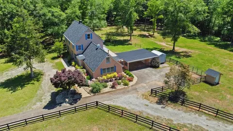 135 Green Hills Rd, Athens, GA 30605