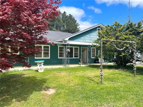 61 Panter St, Mccaysville, GA 30555