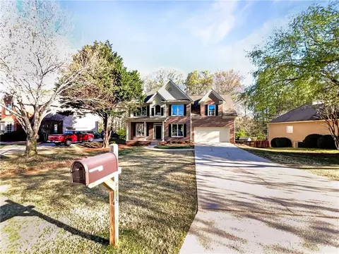 6215 Spring Lake Dr, Flowery Branch, GA 30542