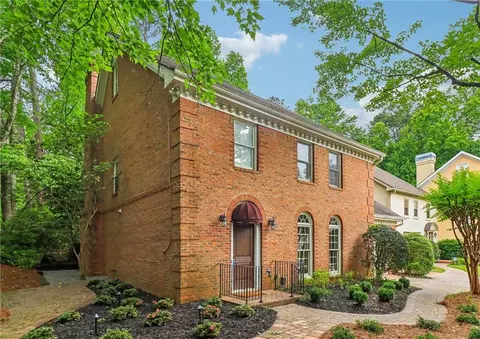 1048 Huntcliff, Sandy Springs, GA 30350