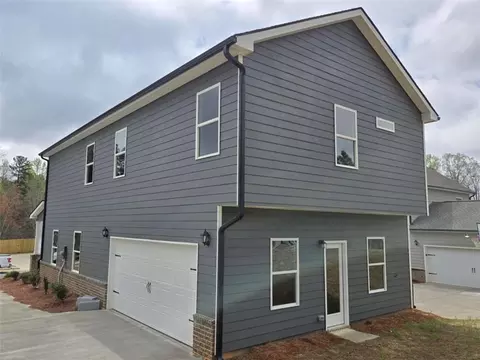 Exterior - 145 Heard Ln, Covington, GA 30014 photo 6 of 17