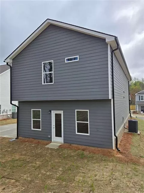 Exterior - 145 Heard Ln, Covington, GA 30014 photo 8 of 17