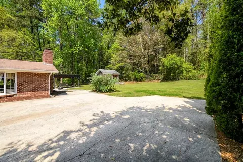 Exterior - 1682 Argonne Dr, Morrow, GA 30260 photo 13 of 19