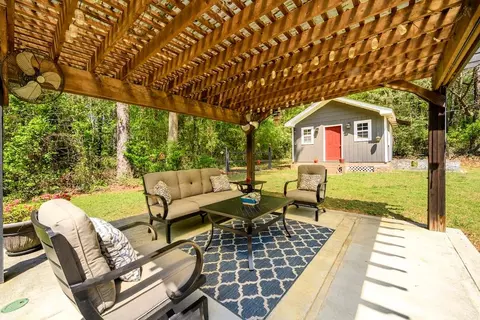 Exterior - 1682 Argonne Dr, Morrow, GA 30260 photo 11 of 19