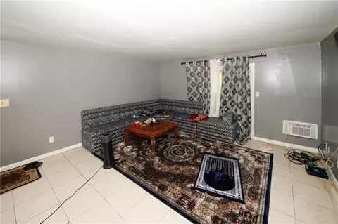 6545 Old Hampton Dr, Clarkston, GA 30021