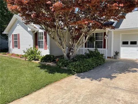 5025 Truman Mountain Rd, Gainesville, GA 30506