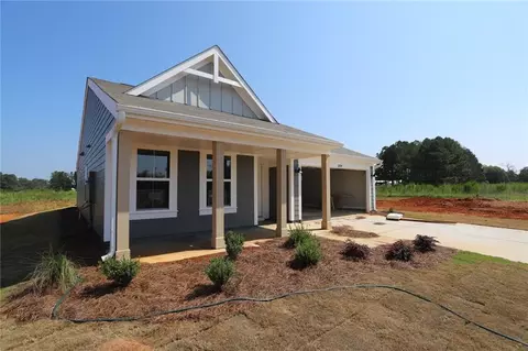 1009 Blossom Ln, Euharlee, GA 30120