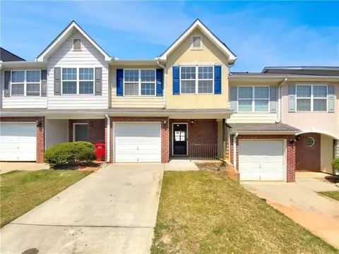 718 Georgetown Ln, Jonesboro, GA 30236