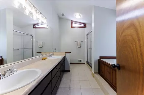 Bath - 2841 Pine Cone Ln, Duluth, GA 30096 photo 1 of 5